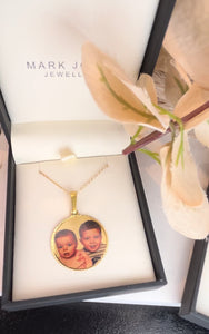 9CT YELLOW GOLD PHOTO DISC PENDANT NECKLACE