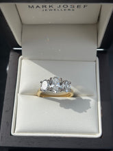 Load image into Gallery viewer, OVAL THREE STONE 2.79CT DIAMOND ENGAGEMENT RING