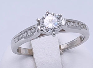 9CT WHITE GOLD SOLITAIRE RING