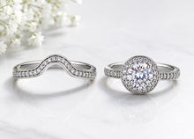 Load image into Gallery viewer, STERLING SILVER CUBIC ZIRCONIA HALO RING SET
