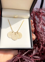 Load image into Gallery viewer, 9CT SOLID GOLD MIDI INITIAL DISC NECKLACE