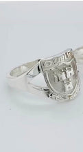 Load image into Gallery viewer, STERLING SILVER GENTS DUBLIN RING