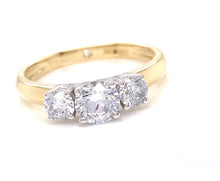 Load image into Gallery viewer, 9CT YELLOW GOLD GRADUATED TRILOGY RING